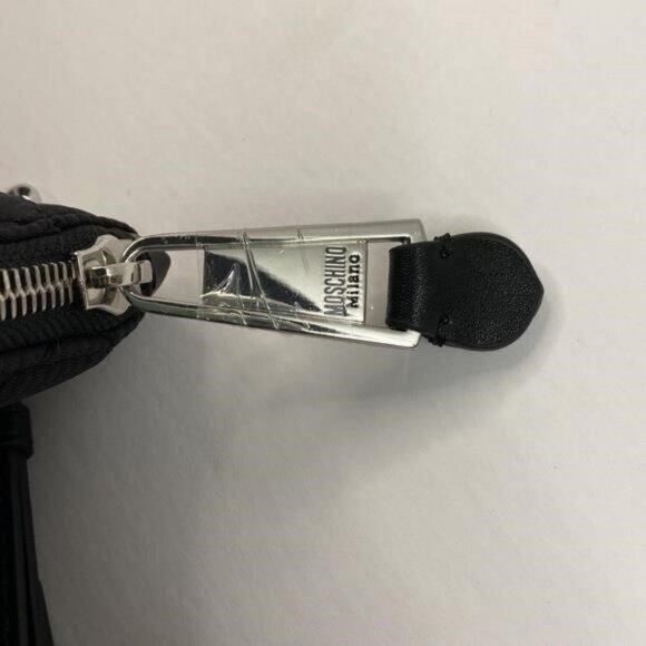 New 💯 Authentic Moschino quilted logo clutch bag - Picture 4 of 13